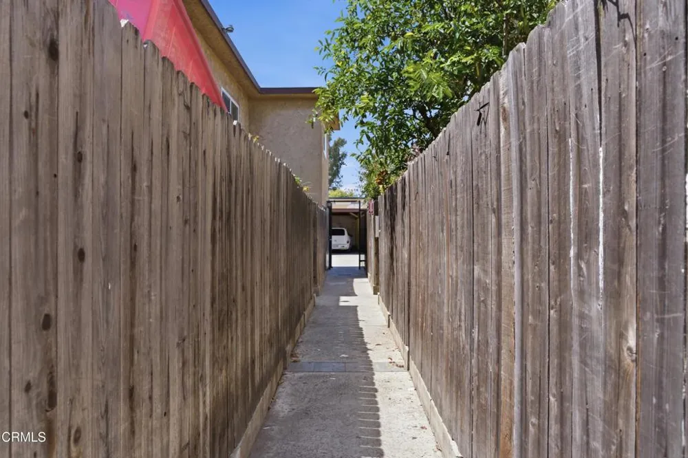 9051 Cedros Avenue #8 Panorama City, CA 91402