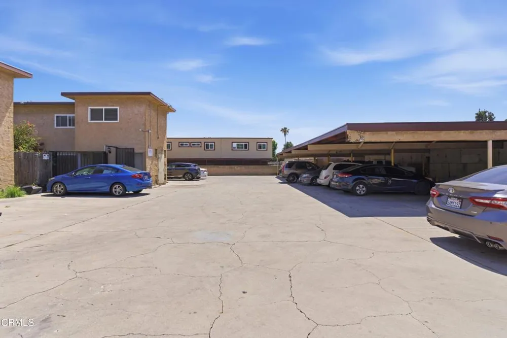 9051 Cedros Avenue #8 Panorama City, CA 91402