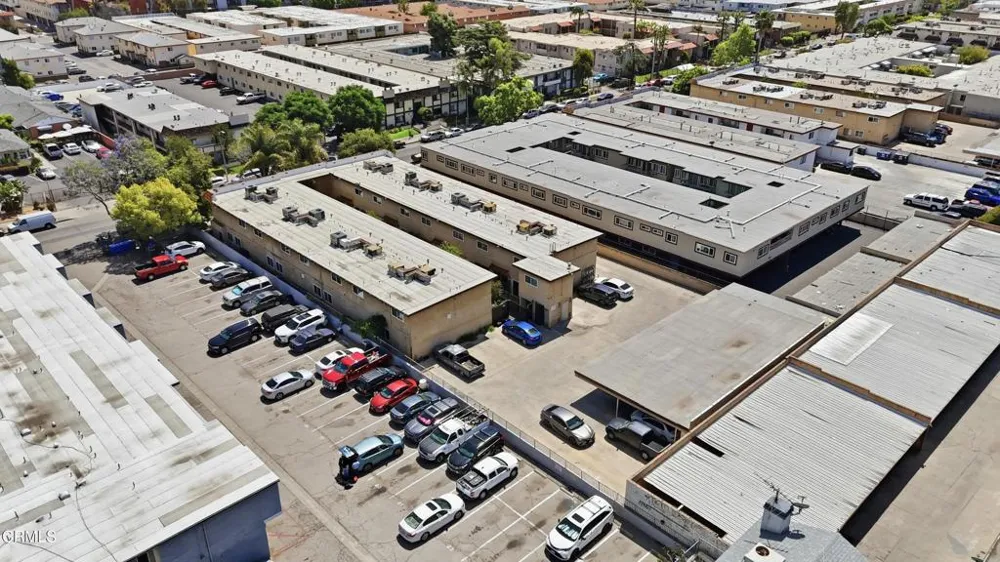 9051 Cedros Avenue #8 Panorama City, CA 91402