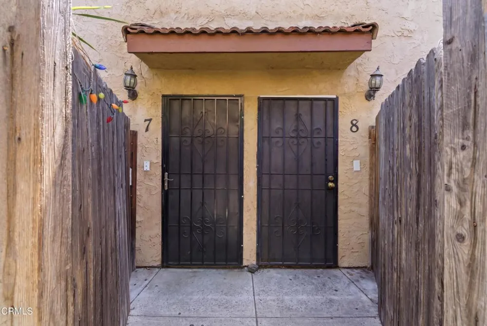 9051 Cedros Avenue #8 Panorama City, CA 91402