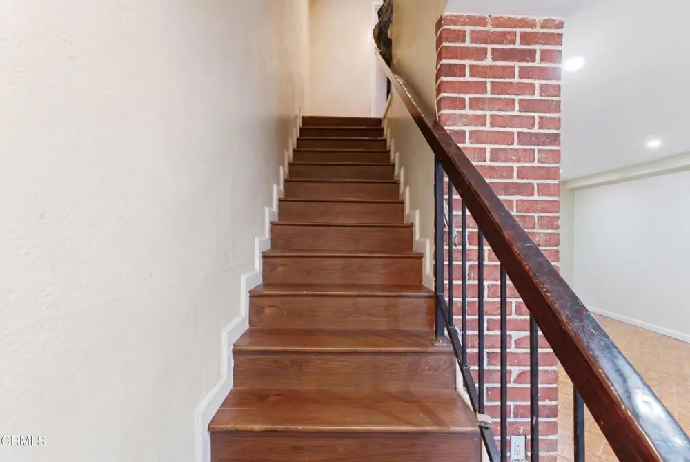 9051 Cedros Avenue #8 Panorama City, CA 91402