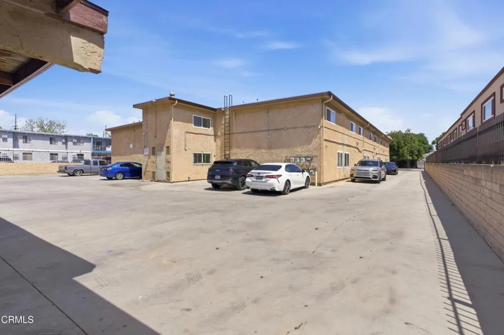 9051 Cedros Avenue #8 Panorama City, CA 91402