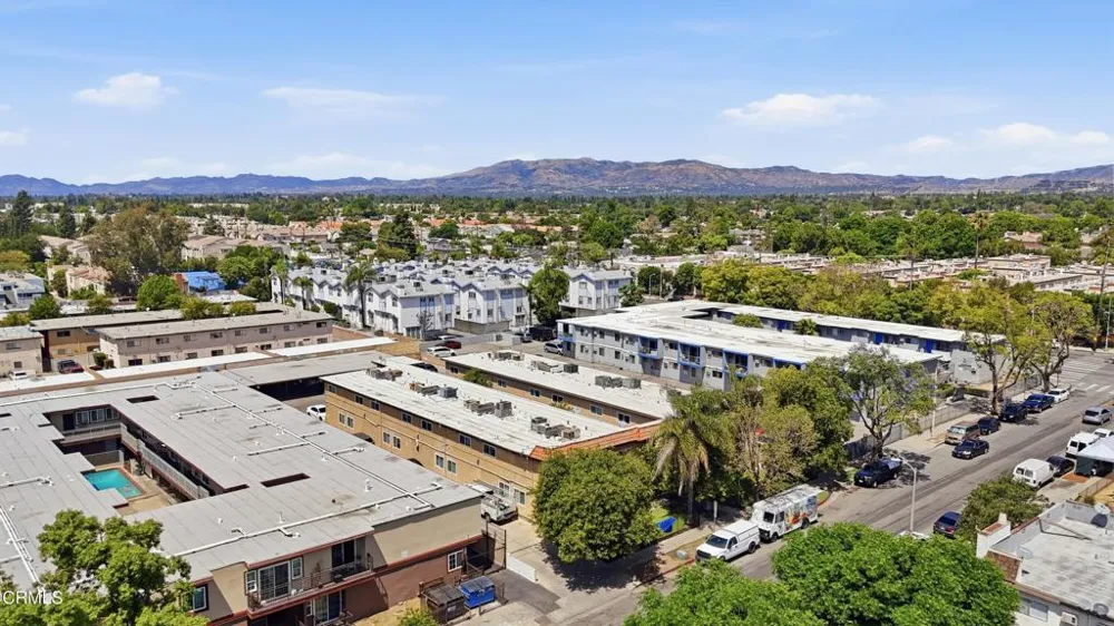9051 Cedros Avenue #8 Panorama City, CA 91402