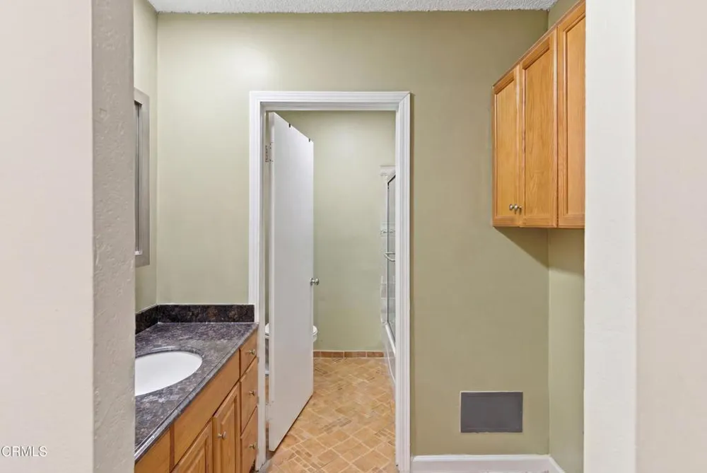 9051 Cedros Avenue #8 Panorama City, CA 91402