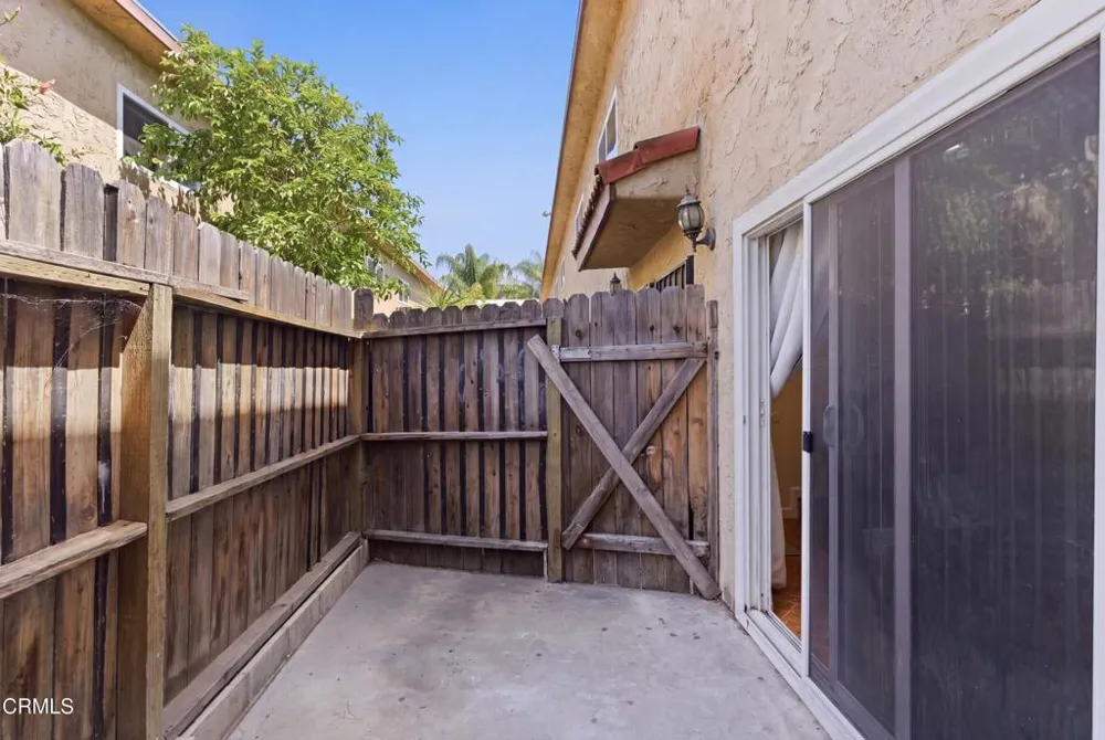9051 Cedros Avenue #8 Panorama City, CA 91402