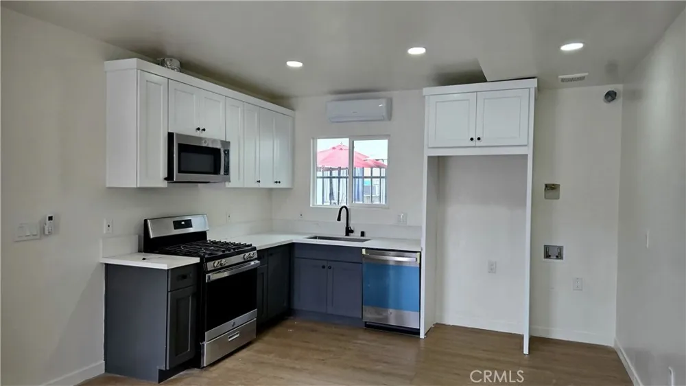 11171 Bullis Lynwood, CA 90262