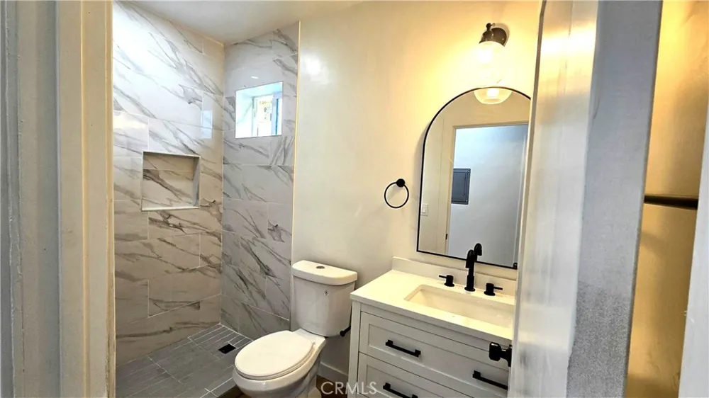 11171 Bullis Lynwood, CA 90262