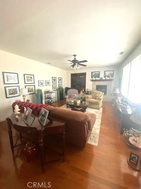 1220 E Springer Drive Turlock, CA 95382