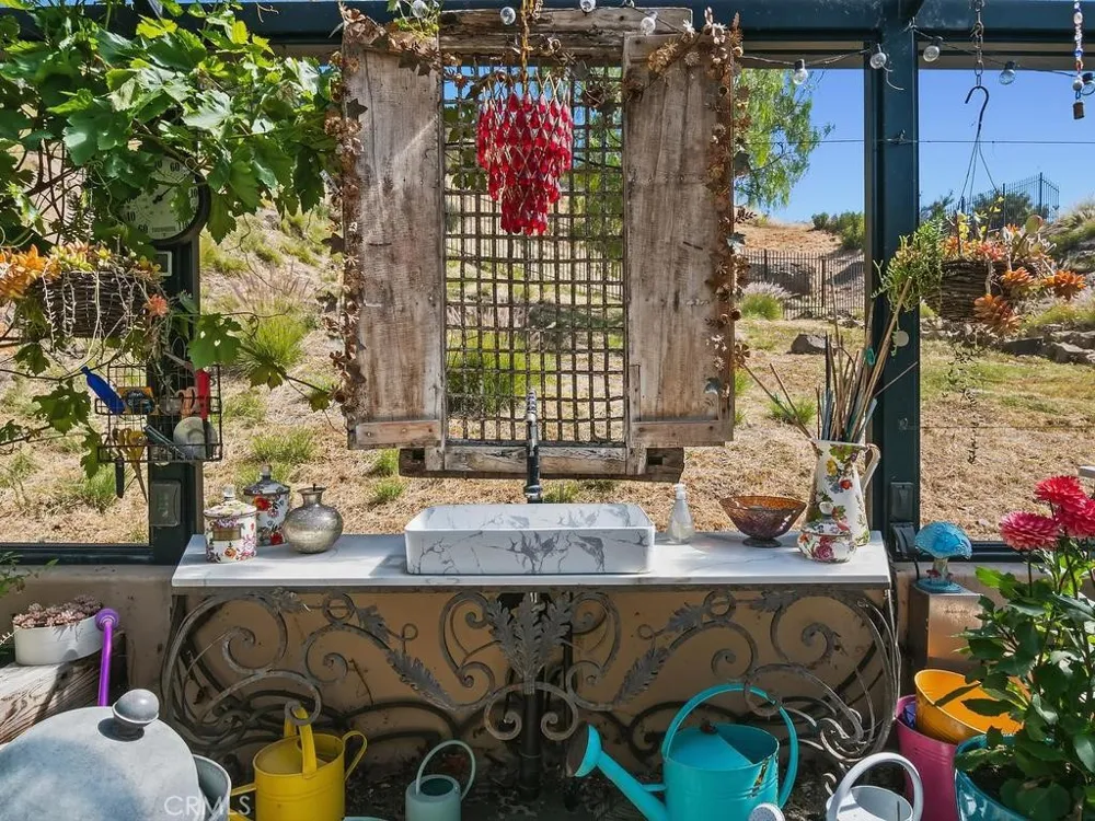 22331 Swenson Drive Topanga, CA 90290