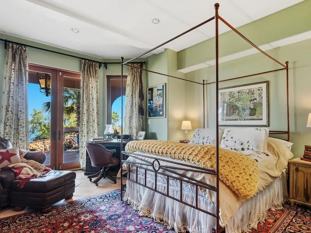 22331 Swenson Drive Topanga, CA 90290