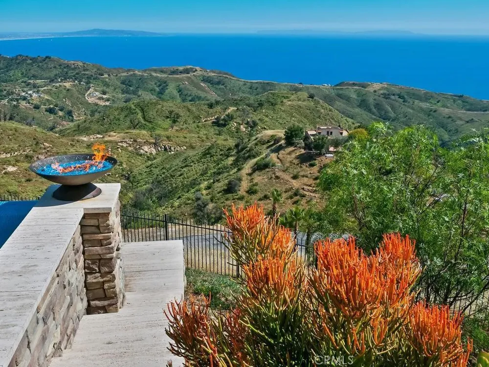 22331 Swenson Drive Topanga, CA 90290