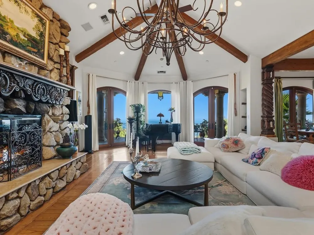 22331 Swenson Drive Topanga, CA 90290