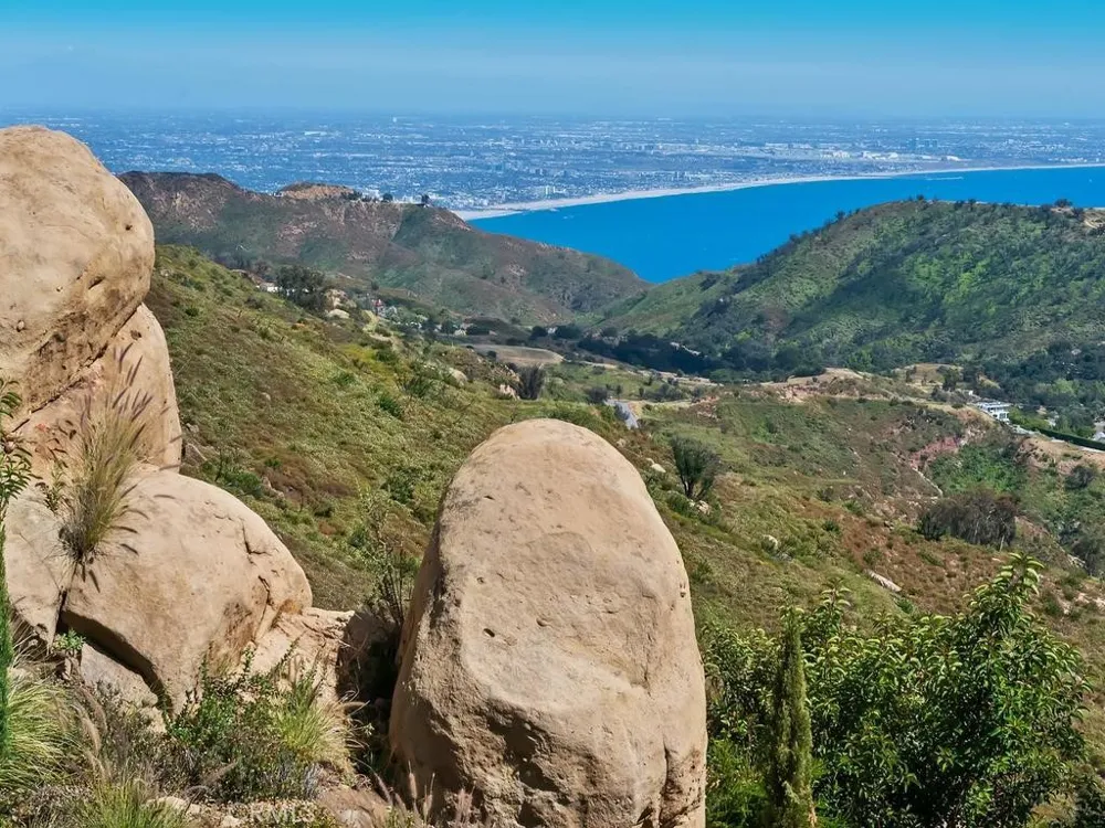 22331 Swenson Drive Topanga, CA 90290