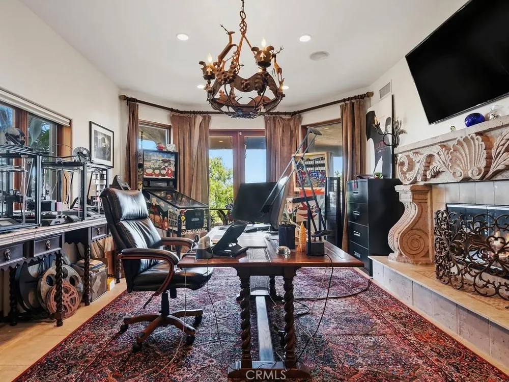 22331 Swenson Drive Topanga, CA 90290