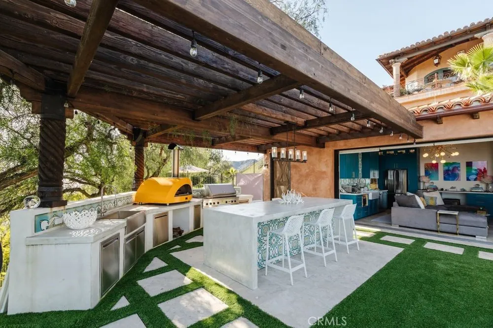 22331 Swenson Drive Topanga, CA 90290