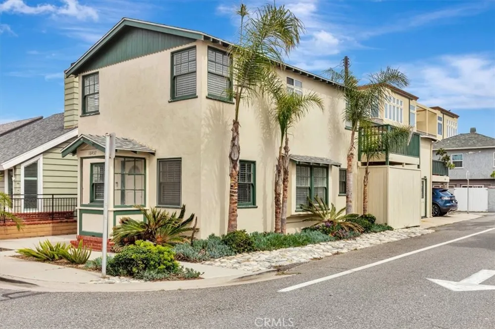 16432 25th Street Sunset Beach, CA 90742