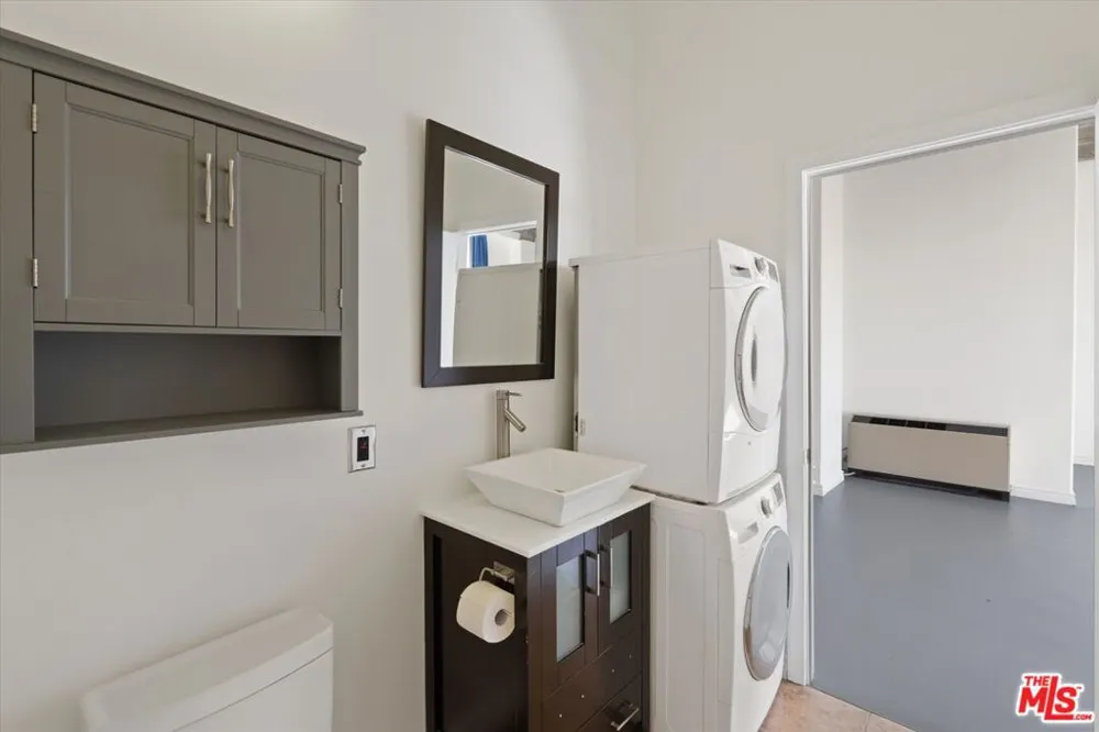 312 W 5th Street #917 Los Angeles, CA 90013