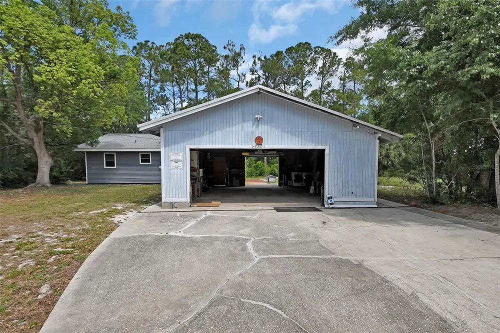 25801 BLUE LAKES DRIVE Paisley, FL 32767