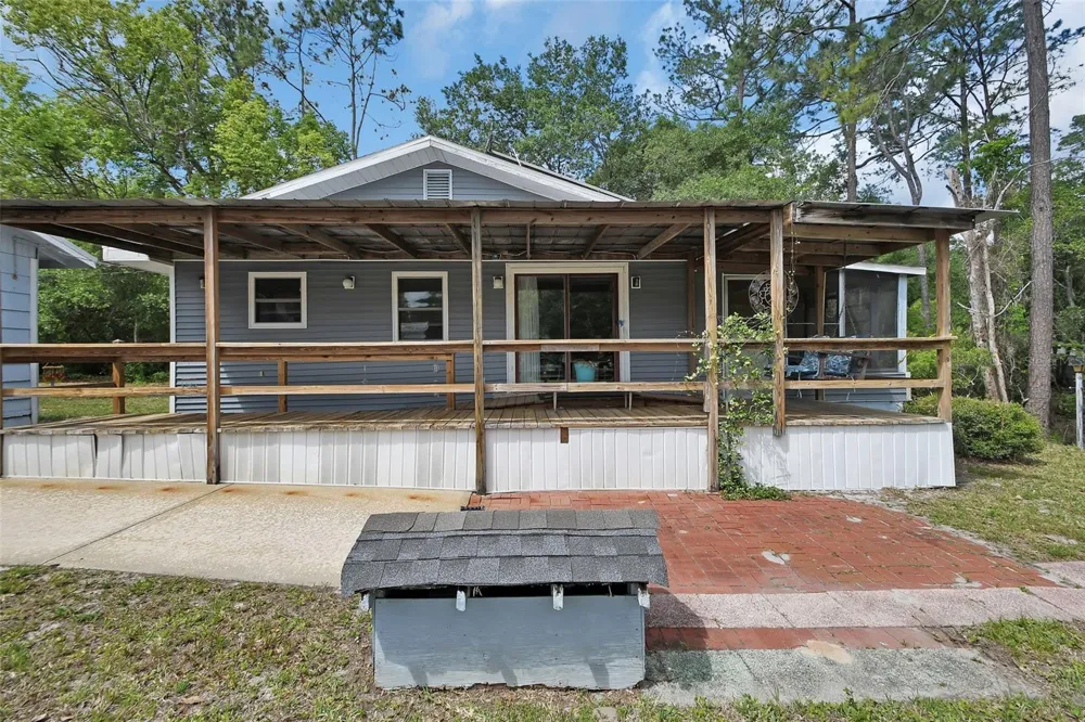 25801 BLUE LAKES DRIVE Paisley, FL 32767