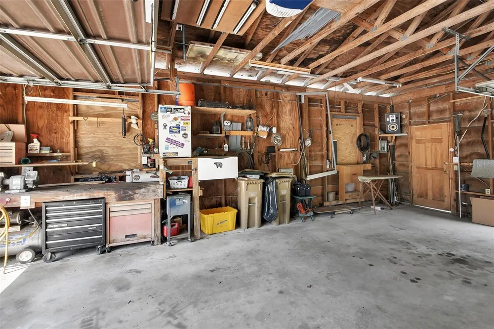 25801 BLUE LAKES DRIVE Paisley, FL 32767
