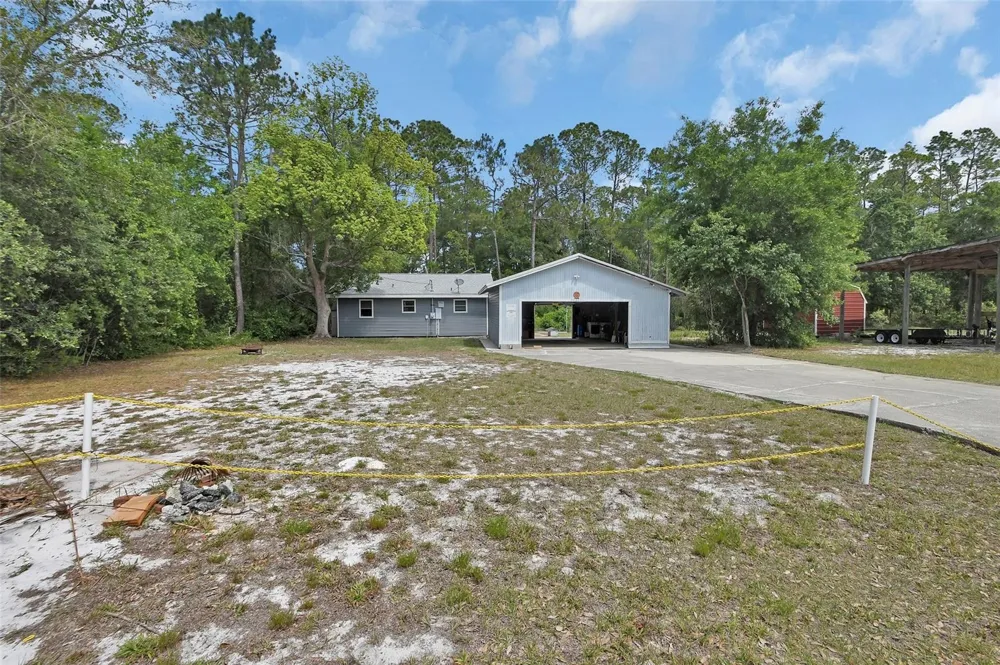 25801 BLUE LAKES DRIVE Paisley, FL 32767