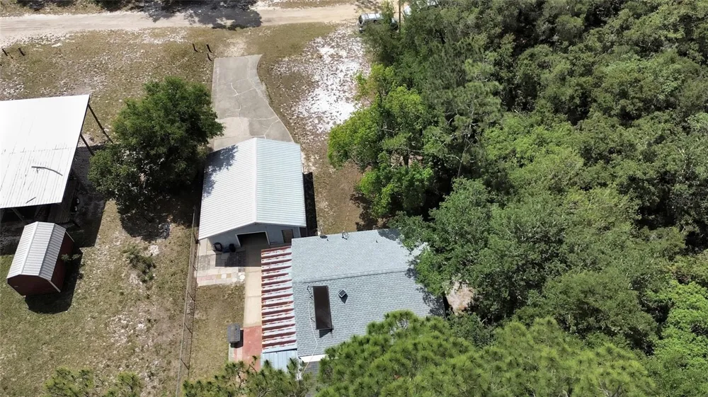 25801 BLUE LAKES DRIVE Paisley, FL 32767