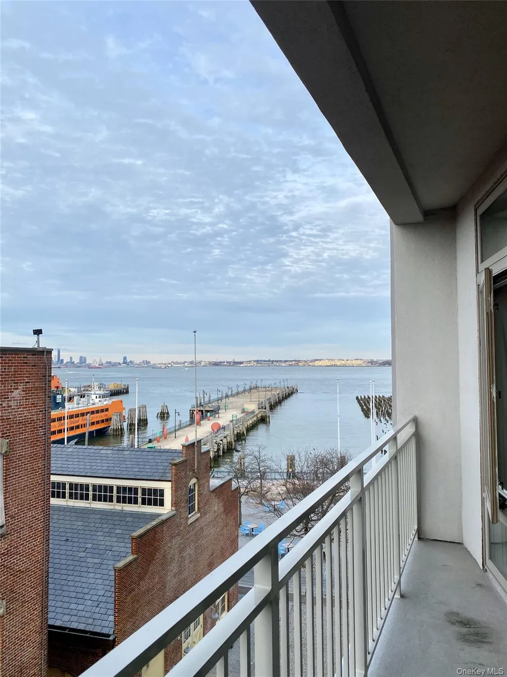 90 Bay Street Landing #4J Staten Island, NY 10301