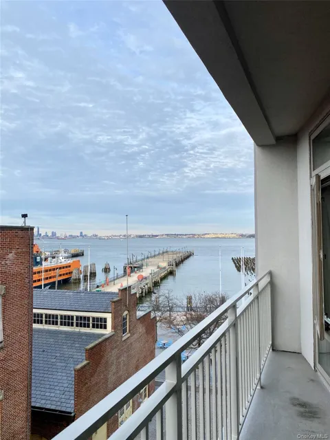 90 Bay Street Landing #4J