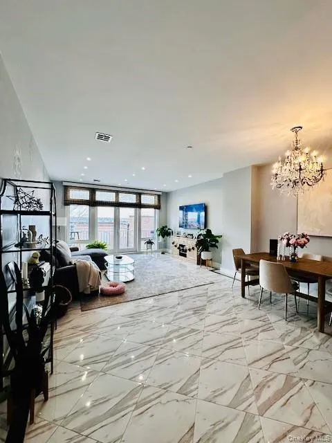 90 Bay Street Landing #4J Staten Island, NY 10301