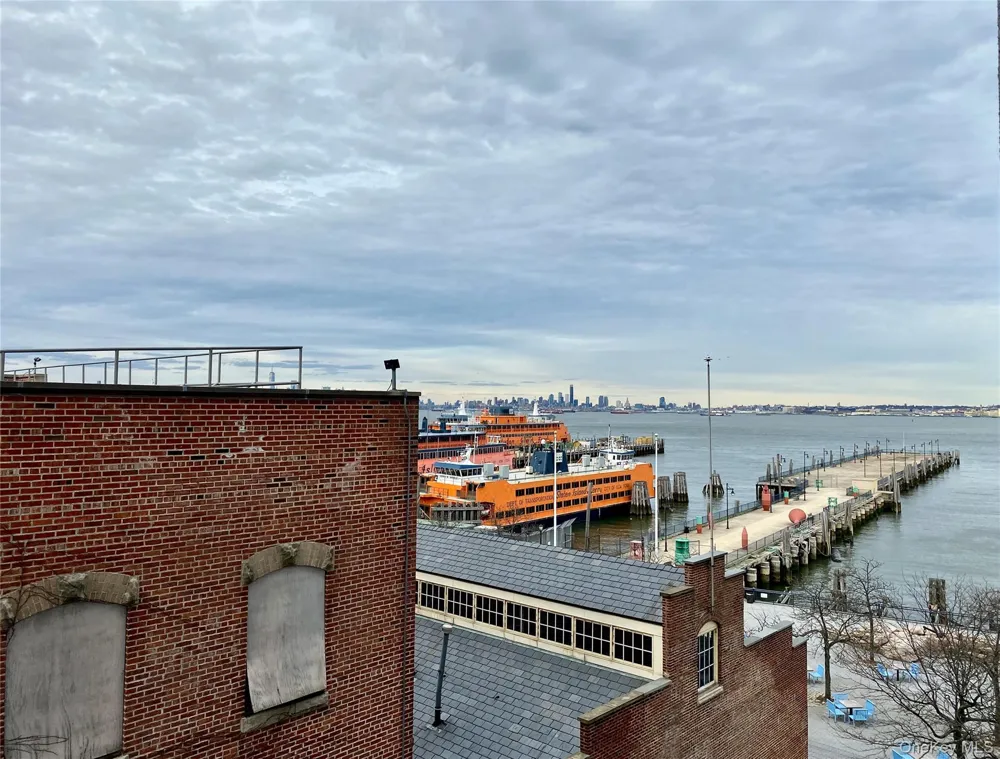 90 Bay Street Landing #4J Staten Island, NY 10301