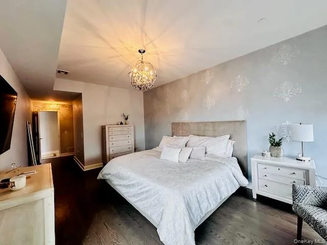 90 Bay Street Landing #4J Staten Island, NY 10301