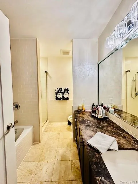 90 Bay Street Landing #4J Staten Island, NY 10301