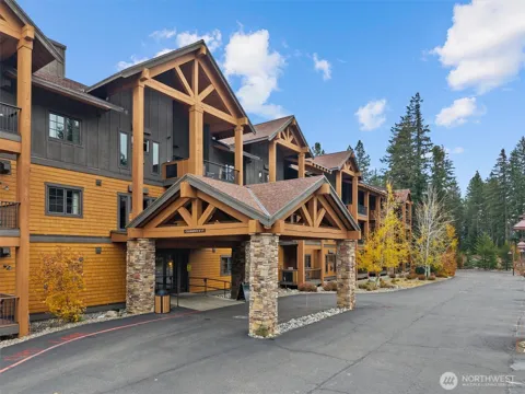 3770 Suncadia Trail #102
