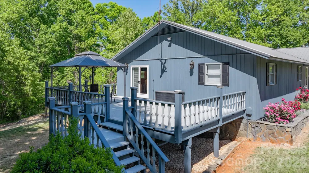 7362 Volunteer Rescue Road Denton, NC 27239
