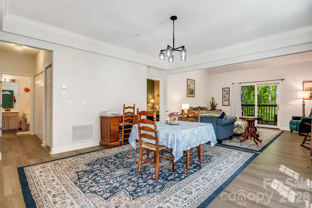 29 Little Cedar Court Asheville, NC 28805