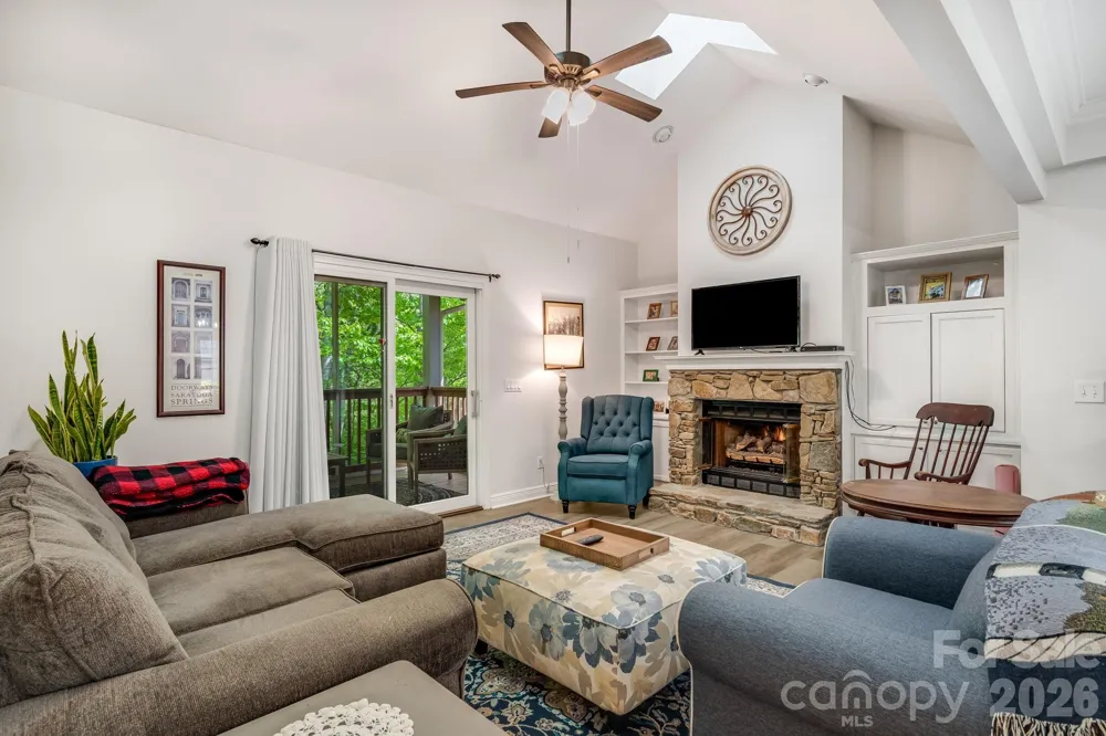 29 Little Cedar Court Asheville, NC 28805