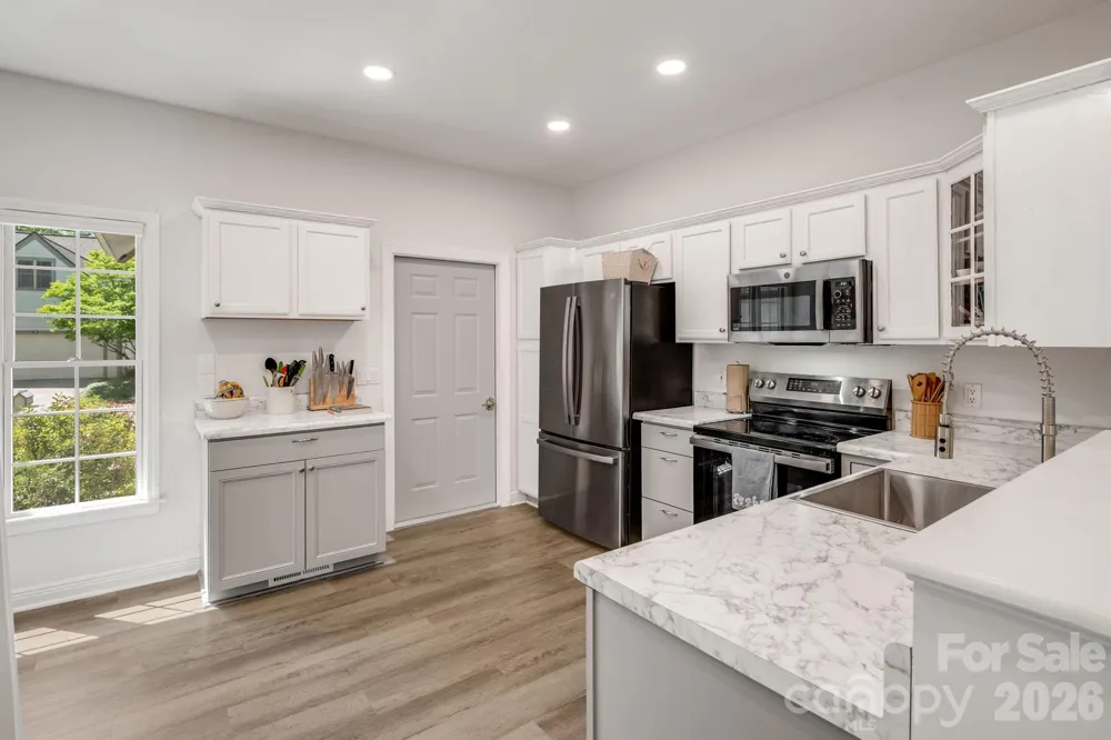29 Little Cedar Court Asheville, NC 28805