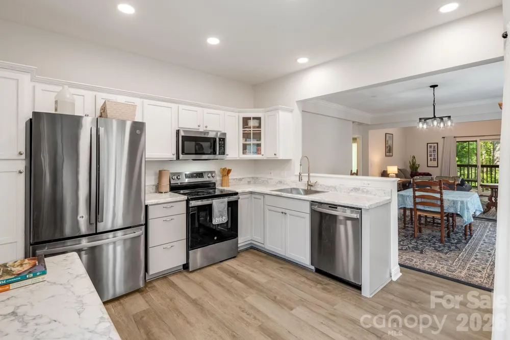 29 Little Cedar Court Asheville, NC 28805