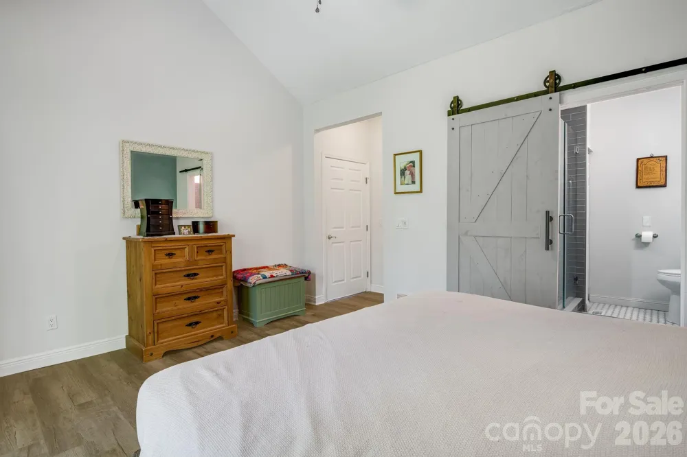 29 Little Cedar Court Asheville, NC 28805