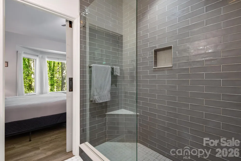 29 Little Cedar Court Asheville, NC 28805