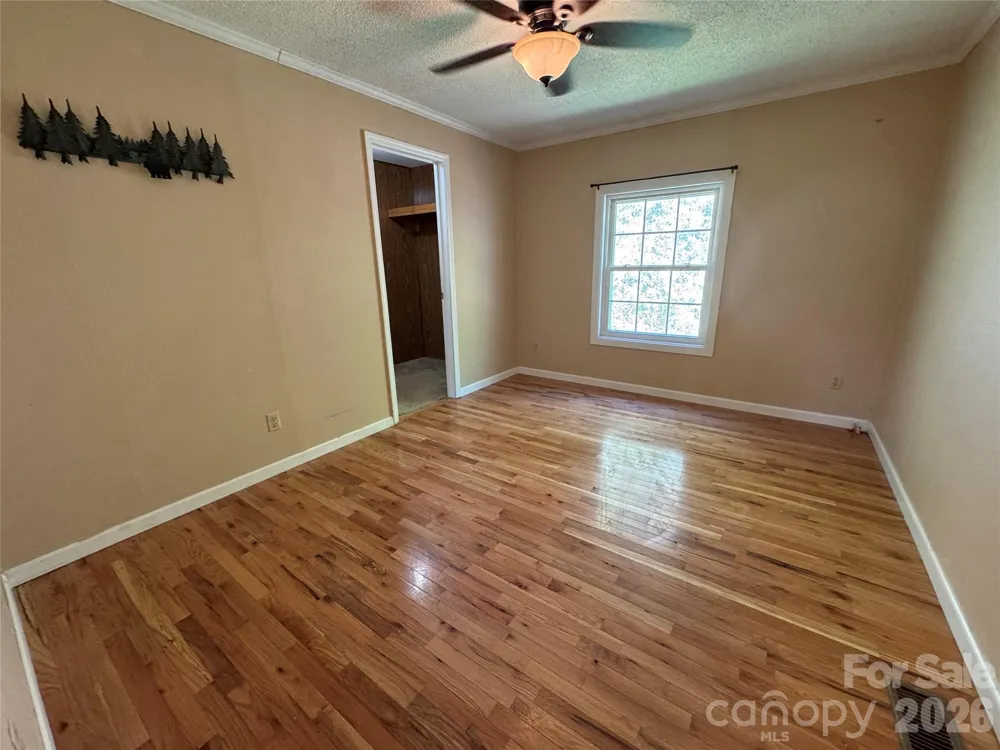 942 Fisher Branch Road Marshall, NC 28753