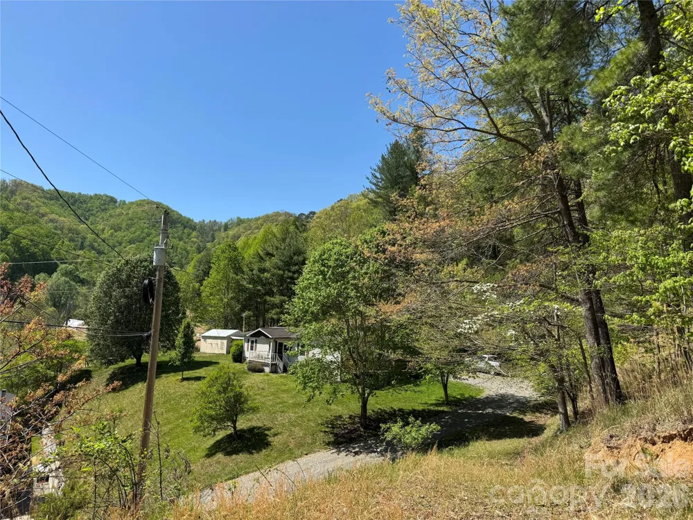 942 Fisher Branch Road Marshall, NC 28753