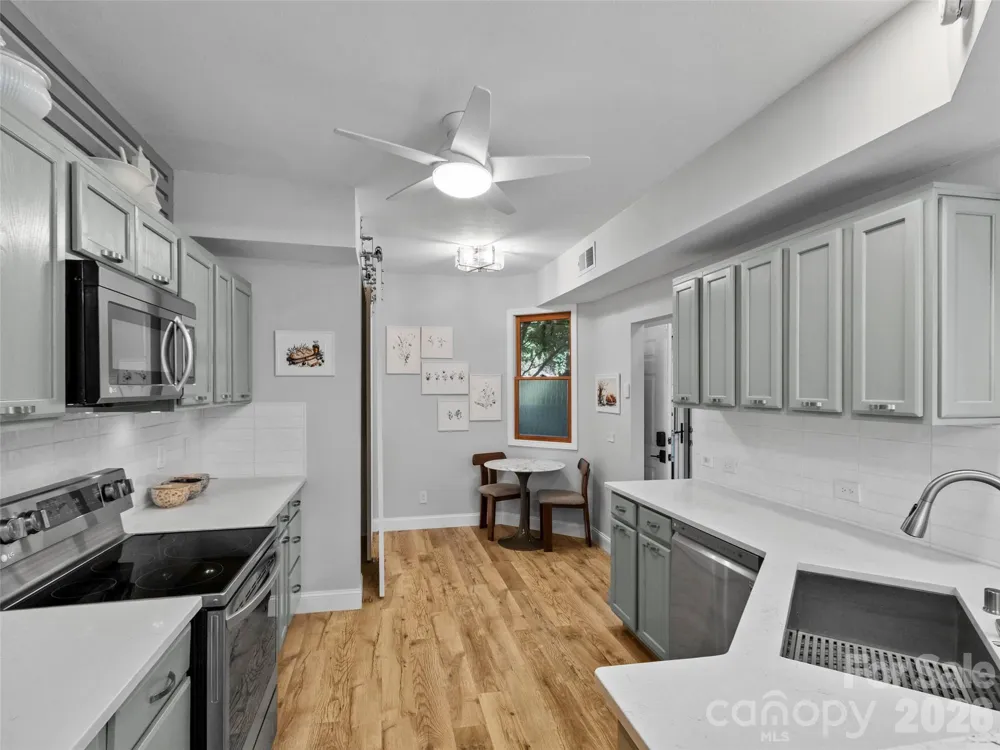 220 Stoney Falls Loop #1 B2 Burnsville, NC 28714