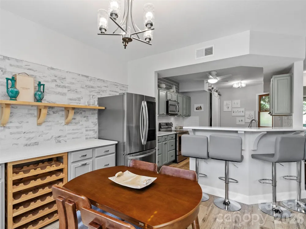 220 Stoney Falls Loop #1 B2 Burnsville, NC 28714