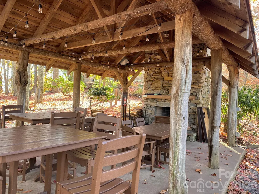 220 Stoney Falls Loop #1 B2 Burnsville, NC 28714