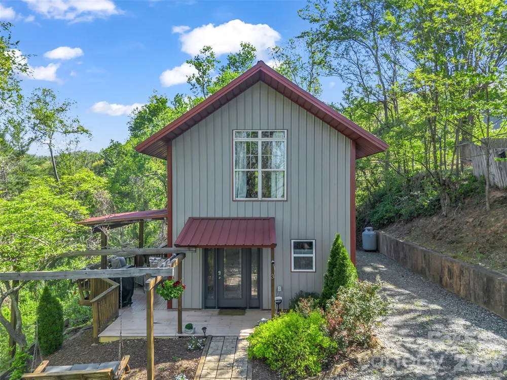 3 Ravine Extension Woodfin, NC 28804