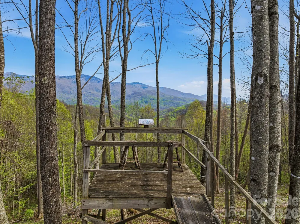 #227 Flying Dutchman Road Sylva, NC 28779