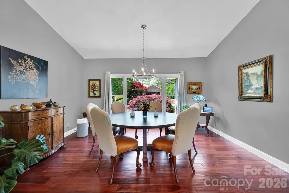 108 Fairway Knoll Drive Hendersonville, NC 28739