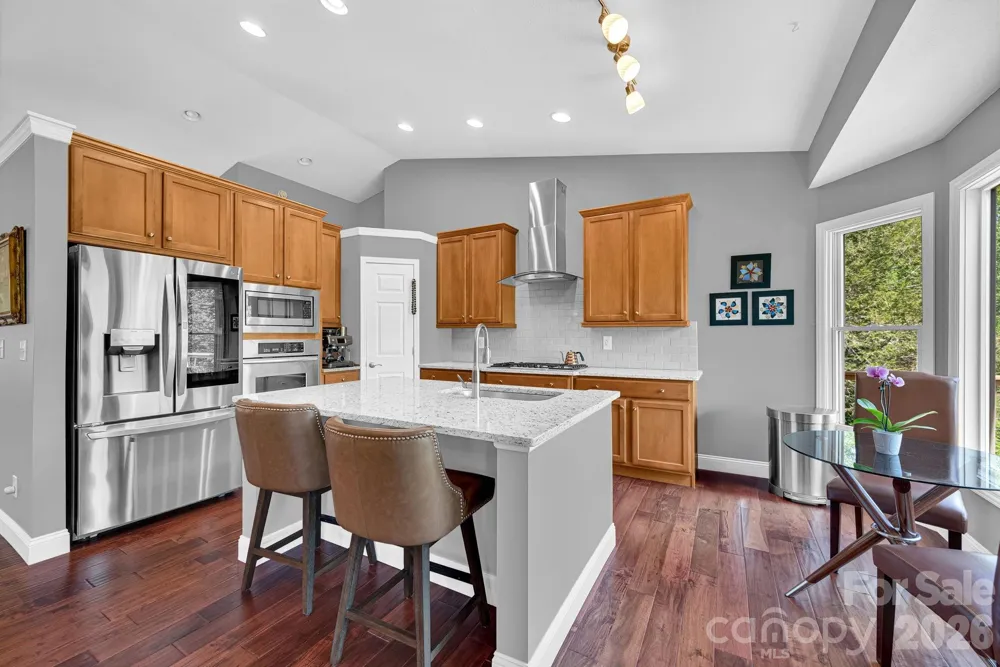 108 Fairway Knoll Drive Hendersonville, NC 28739