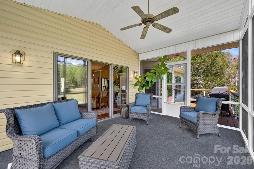 108 Fairway Knoll Drive Hendersonville, NC 28739